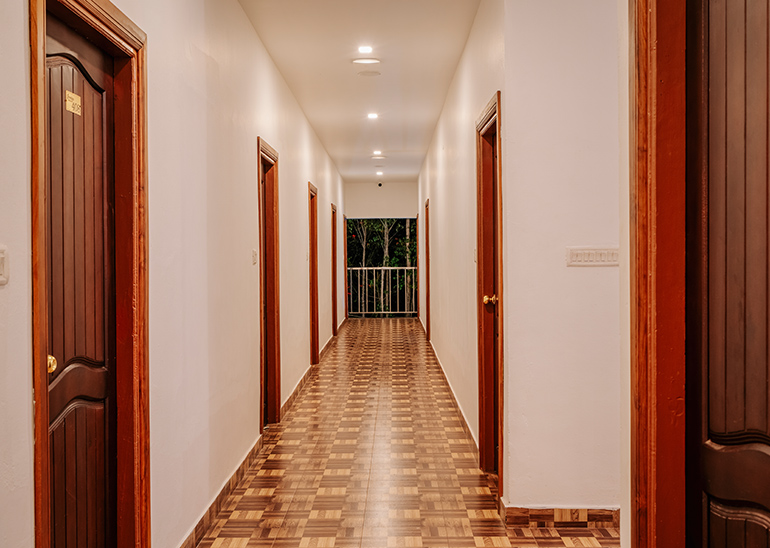 Prestige Holidays Munnar- Deluxe Room